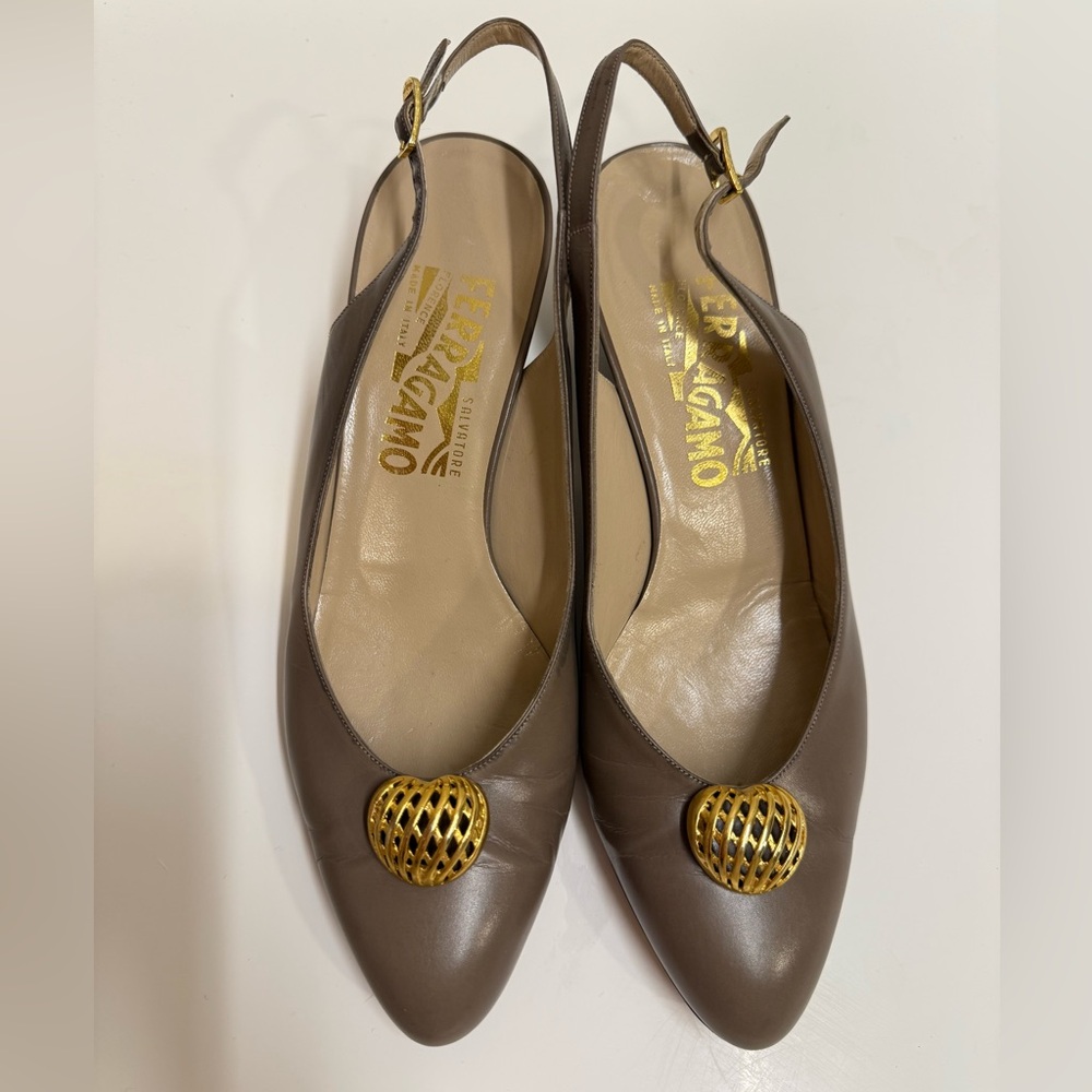 Salvatore‎ Ferragamo VINTAGE Slingback Pumps, Taupe, Size 7.5B